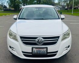 2010 VOLKSWAGEN TIGUAN SUV 4-CYL, TURBO, 2.0 LITER SE SPORT UTILITY 4D