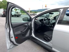 2018 FORD FOCUS SE CARS/SUV 4-CYL, 2.0 LITER SE SEDAN 4D - Eddies Auto Sales