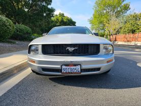 2005 FORD MUSTANG DELUXE CONVERTIBLE 2D