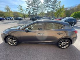 2018 MAZDA MAZDA3 HATCHBACK 4-CYL, SKYACTIV-G, 2.5L TOURING HATCHBACK 4D - Gesner Auto Inc in Taunton, MA, 41.88613, -71.14527
