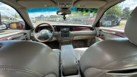 2004 LINCOLN TOWN CAR