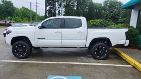 2018 Toyota Tacoma Double Cab - Image 4