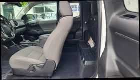 2020 Toyota Tacoma Access Cab Sr Pickup 4d 6 Ft - Image 17