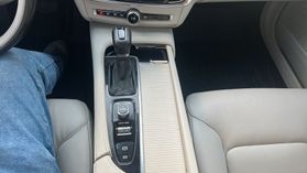 2017 VOLVO S90