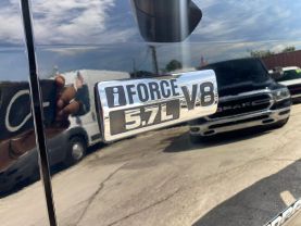2015 TOYOTA TUNDRA CREWMAX PICKUP V8, 5.7 LITER SR5 PICKUP 4D 5 1/2 FT