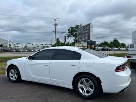 2019 Dodge Charger Sxt Sedan 4d - Image 4