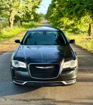 2016 CHRYSLER 300 SEDAN V6, 3.6 LITER 300 LIMITED SEDAN 4D