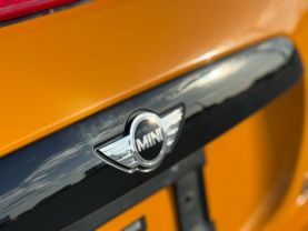 2017 MINI CONVERTIBLE CONVERTIBLE 3-CYL, TURBO, 1.5 LITER COOPER CONVERTIBLE 2D