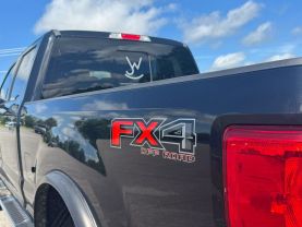 2018 FORD F350 SUPER DUTY CREW CAB PICKUP V8, TURBO DIESEL, 6.7L LARIAT PICKUP 4D 6 3/4 FT