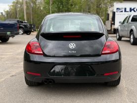 2016 VOLKSWAGEN BEETLE HATCHBACK 4-CYL, TURBO, 1.8 LITER 1.8T SE HATCHBACK 2D
