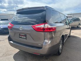 2018 TOYOTA SIENNA VAN V6, 3.5 LITER XLE MINIVAN 4D