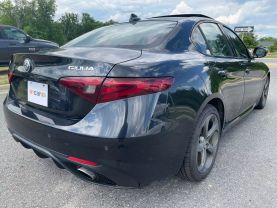 2018 Alfa Romeo Giulia - Image 19