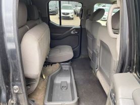 2010 NISSAN FRONTIER PICKUP V6 4.0L GASOLINE CREW CAB LE 4WD 4.0L V6 at Motors On Wheels - used car dealership in Houston, Texas.