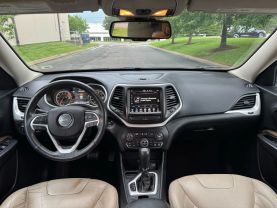 2016 JEEP CHEROKEE SUV V6, 3.2 LITER LIMITED SPORT UTILITY 4D