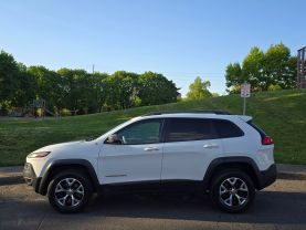 2016 JEEP CHEROKEE SUV V6, 3.2 LITER TRAILHAWK SPORT UTILITY 4D