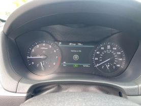 2018 Genesis G80 - Image 12