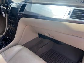 2011 CADILLAC ESCALADE SUV V8, FLEX FUEL, 6.2 LITER SPORT UTILITY 4D