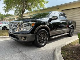 2017 NISSAN TITAN CREW CAB