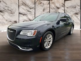 2017 CHRYSLER 300 SEDAN V6, 3.6 LITER 300 LIMITED SEDAN 4D