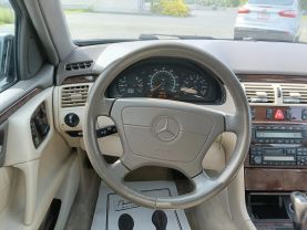 1997 MERCEDES-BENZ E-CLASS SEDAN 6-CYL, 3.2 LITER E 320 SEDAN 4D