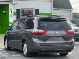 2015 TOYOTA SIENNA VAN V6, 3.5 LITER XLE MINIVAN 4D