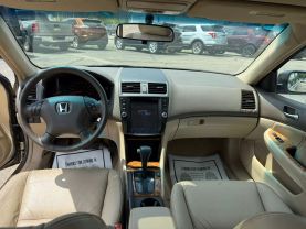 2004 Honda Accord - Image 11