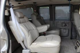 2005 CHEVROLET EXPRESS 2500 CARGO CARGO V8, 6.0 LITER VAN 3D