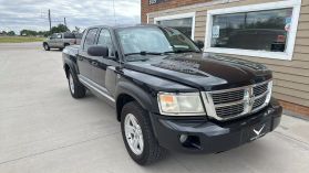 2011 RAM DAKOTA CREW CAB PICKUP V8, FLEX FUEL, 4.7 LITER LARAMIE PICKUP 4D 5 1/4 FT