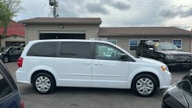 2017 DODGE GRAND CARAVAN PASSENGER PASSENGER V6, FLEX FUEL, 3.6 LITER SE MINIVAN 4D