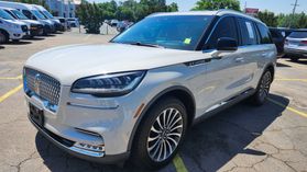 2020 Lincoln Aviator - Image 1