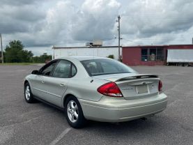 2004 FORD TAURUS SEDAN V6, 3.0 LITER SE SEDAN 4D