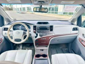 2014 TOYOTA SIENNA VAN V6, 3.5 LITER XLE MINIVAN 4D