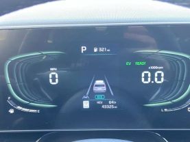 -2023 Kia Niro Plug-in Hybrid - Image 8