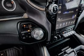 2019 RAM 1500 CREW CAB PICKUP V8, HEMI, 5.7 LITER LIMITED PICKUP 4D 5 1/2 FT