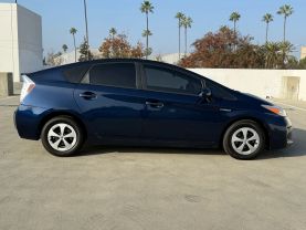 2013 TOYOTA PRIUS HATCHBACK 4-CYL, HYBRID, 1.8 LITER ONE HATCHBACK 4D