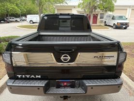 2017 NISSAN TITAN CREW CAB