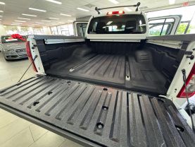2012 NISSAN FRONTIER CREW CAB PICKUP V6, 4.0 LITER PRO-4X PICKUP 4D 5 FT