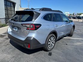 2022 SUBARU OUTBACK WAGON 4-CYL, 2.5 LITER PREMIUM WAGON 4D