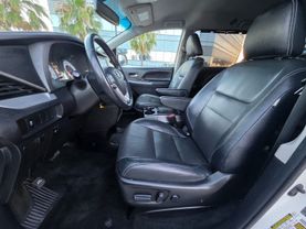 2015 Toyota Sienna - Image 14