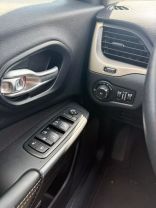 2016 Jeep Cherokee - Image 20