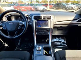 2019 FORD FUSION SEDAN 4-CYL, HYBRID, 2.0 LITER SE HYBRID SEDAN 4D