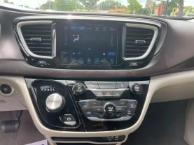 2017 CHRYSLER PACIFICA VAN V6, 3.6 LITER TOURING-L MINIVAN 4D