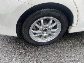 2013 TOYOTA PRIUS V WAGON 4-CYL, HYBRID, 1.8 LITER FIVE WAGON 4D
