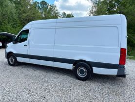 2019 MERCEDES-BENZ SPRINTER 2500 CREW CARGO 4-CYL, TURBO, 2.0 LITER HIGH ROOF W/170" WB VAN 3D at T&T Repairables - used car dealership in Spencer, Indiana.
