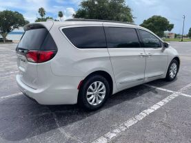 2017 CHRYSLER PACIFICA VAN V6, 3.6 LITER TOURING-L MINIVAN 4D