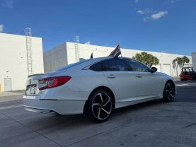 2022 HONDA ACCORD HYBRID SEDAN 4-CYL, HYBRID, I-VTEC, 2.0 LITER TOURING SEDAN 4D