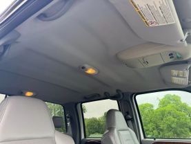 2004 FORD F250 SUPER DUTY CREW CAB PICKUP V8, TURBO DSL 6.0L XL PICKUP 4D 6 3/4 FT