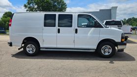 2022 Gmc Savana 2500 Cargo - Image 4