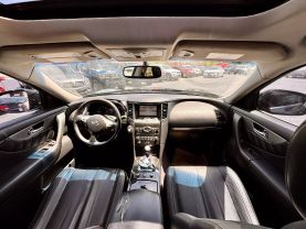 2017 INFINITI QX70