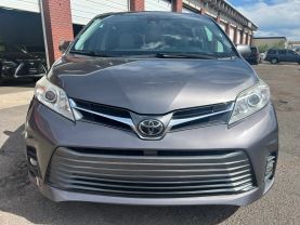 2018 TOYOTA SIENNA VAN V6, 3.5 LITER XLE MINIVAN 4D
